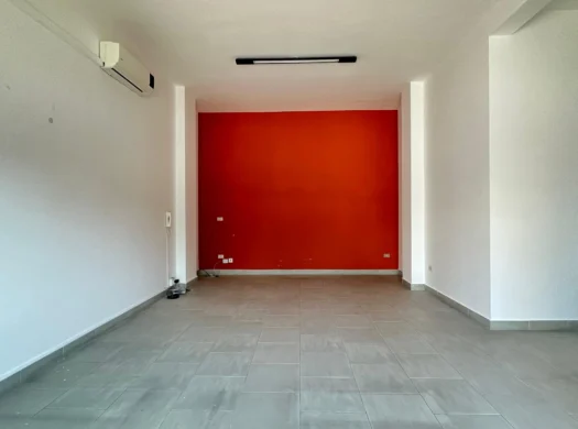 Locale uso Ufficio – Zona 167