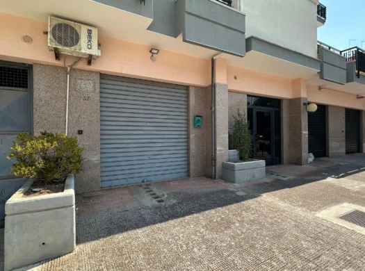 Locale uso Ufficio – Zona 167