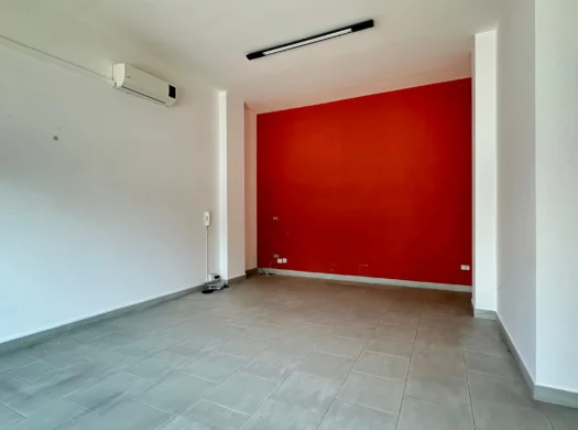 Locale uso Ufficio – Zona 167