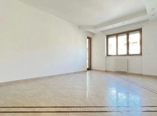 Ampio Appartamento zona 167