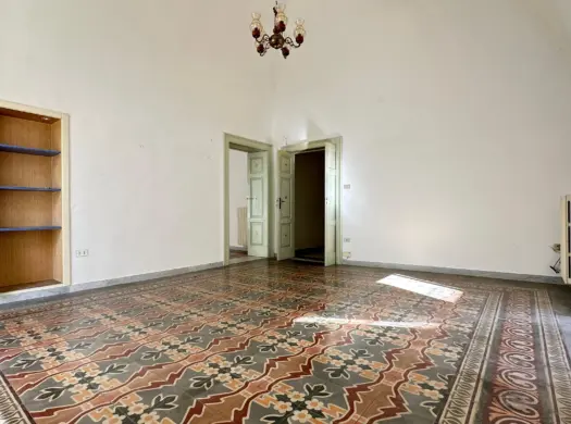 Appartamento angolare zona Piazza Cappuccini